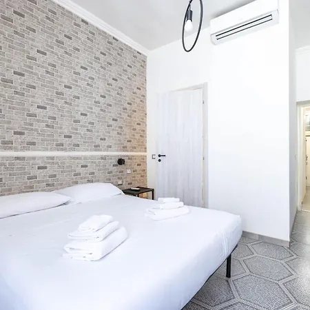 Homestay Vg Pantheon 5 Stelle Parlamento *